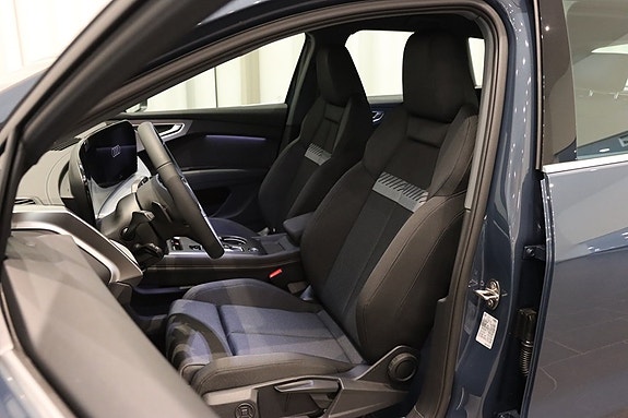 Audi Q4 e-tron 9 of 21
