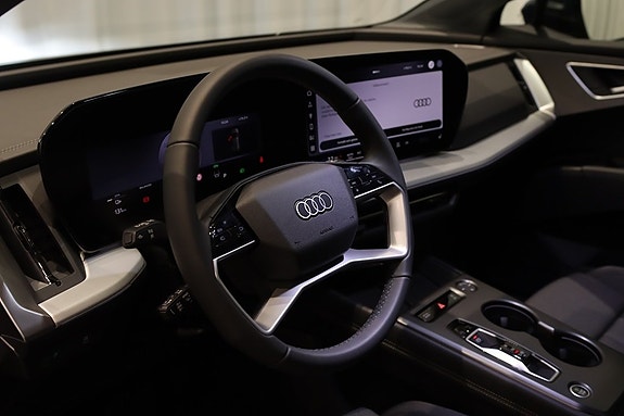 Audi Q4 e-tron 13 of 21