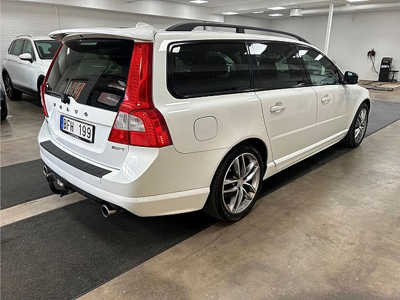 Volvo V70 6 of 12