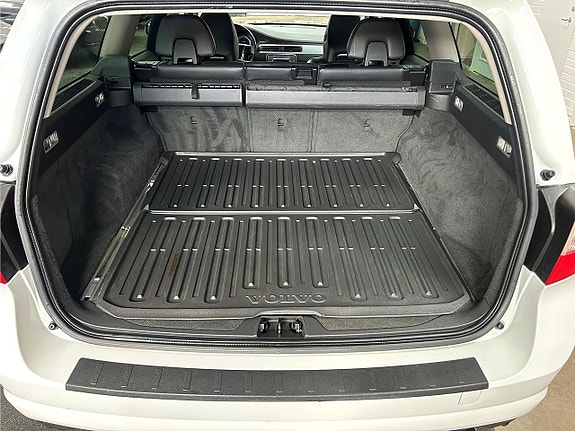 Volvo V70 11 of 12
