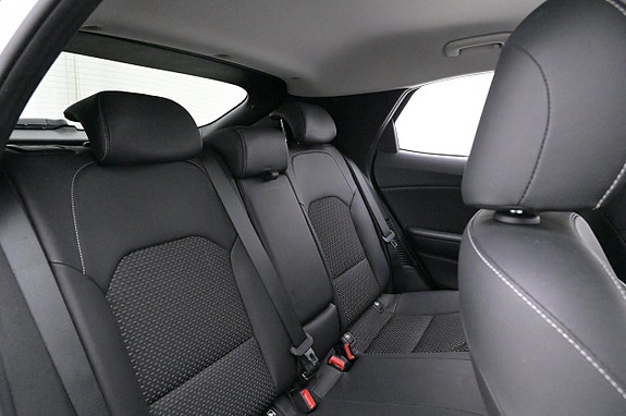 Kia XCeed 24 of 27
