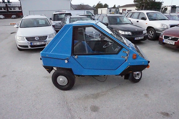 Microcar Charly Camel "Bond Bug" Mopedbil 10 of 26