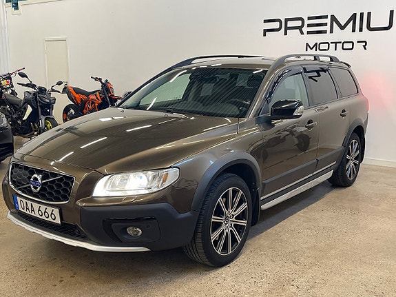 Volvo XC70 4 of 25