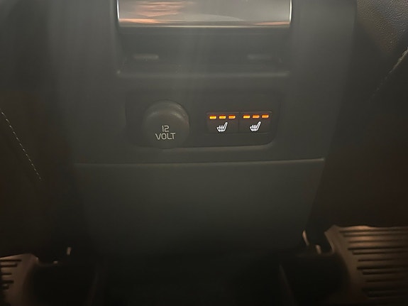 Volvo XC70 14 of 25