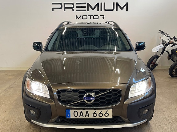 Volvo XC70 3 of 25