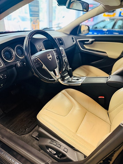 Volvo S60 12 of 22