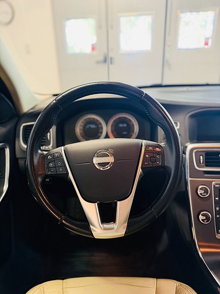 Volvo S60 17 of 22