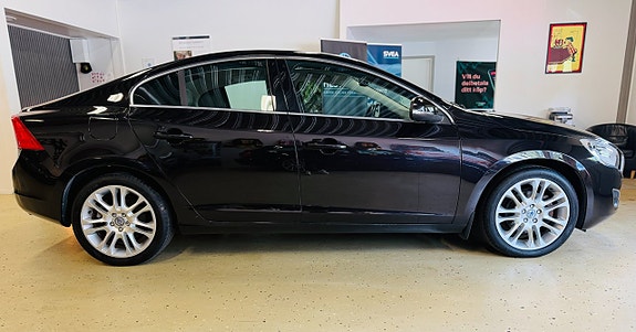 Volvo S60 11 of 22