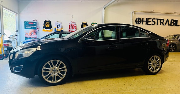 Volvo S60 4 of 22