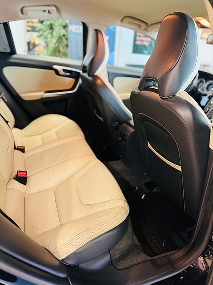 Volvo S60 19 of 22