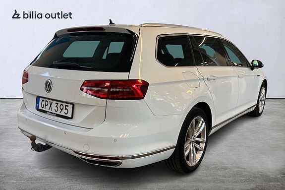 Volkswagen Passat 7 of 21