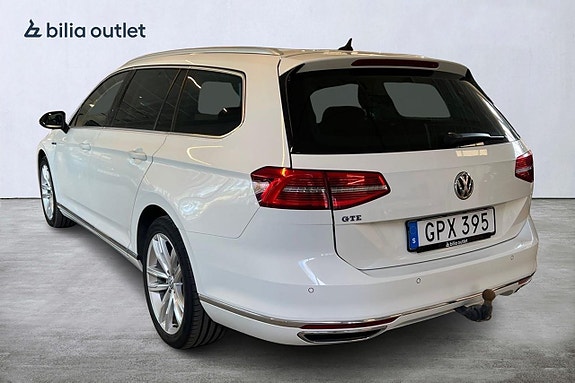 Volkswagen Passat 5 of 21