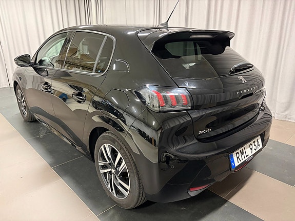 Peugeot 208 3 of 12