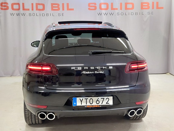 Porsche Macan Turbo 5 of 19