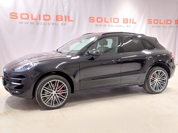 Porsche Macan Turbo 3 of 19