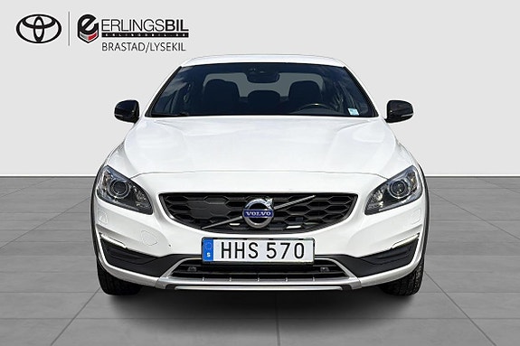 Volvo S60 Cross Country 5 of 16
