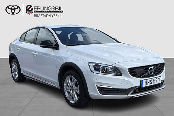 Volvo S60 Cross Country 12 of 16