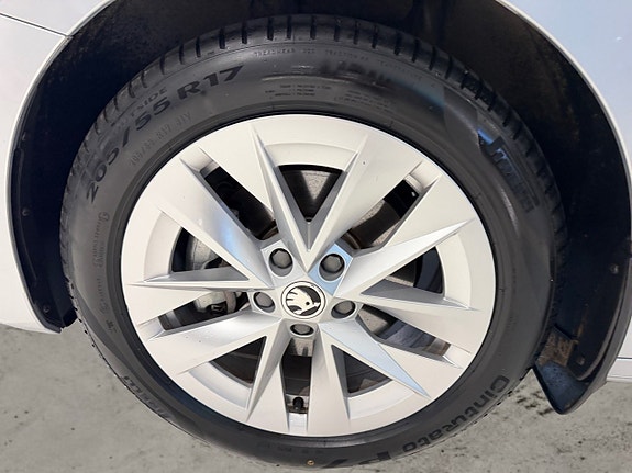 Skoda Octavia 6 of 21