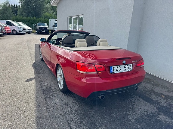 BMW 335i 9 of 22