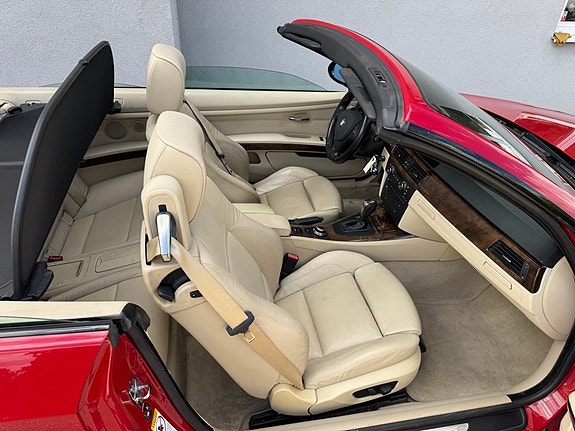 BMW 335i 13 of 22