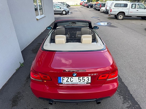 BMW 335i 10 of 22