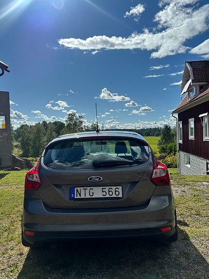 Ford Focus 4 of 6