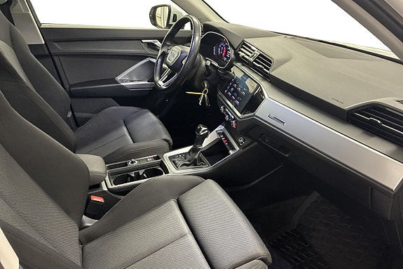 Audi Q3 15 of 25