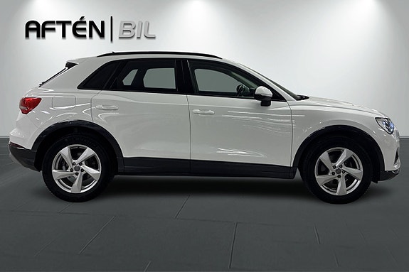 Audi Q3 6 of 25