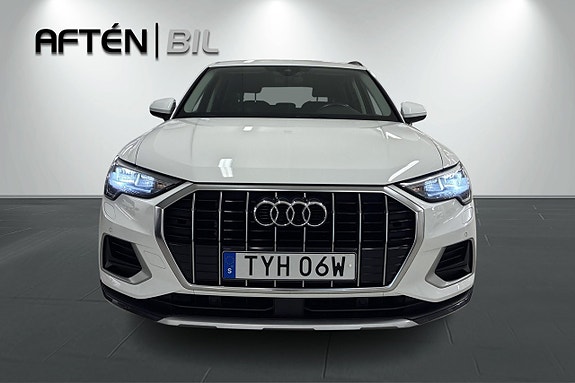 Audi Q3 3 of 25