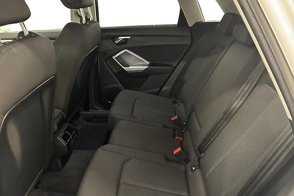 Audi Q3 17 of 25