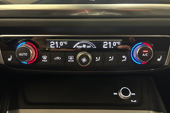 Audi Q3 24 of 25