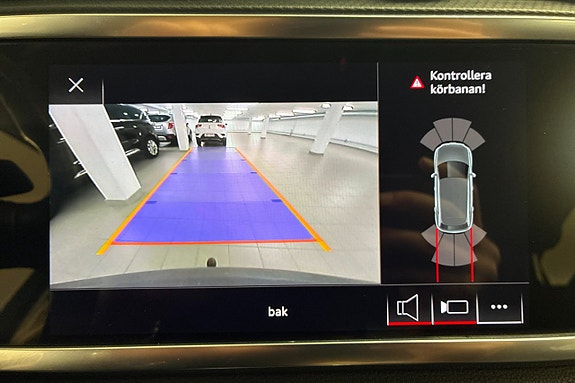 Audi Q3 25 of 25