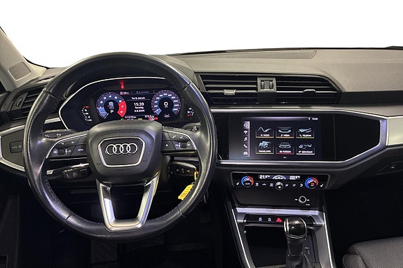 Audi Q3 12 of 25