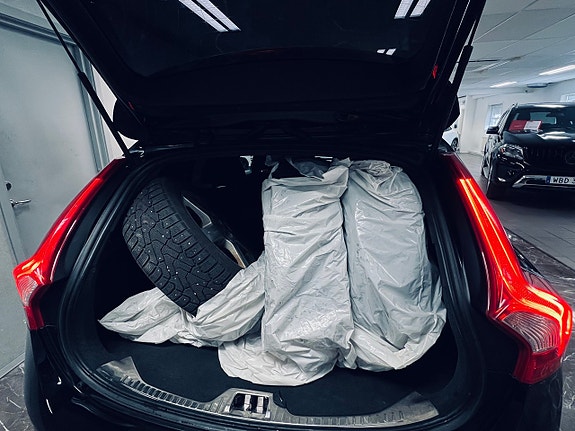 Volvo V60 22 of 27