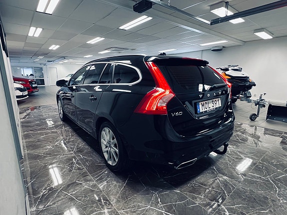Volvo V60 6 of 27