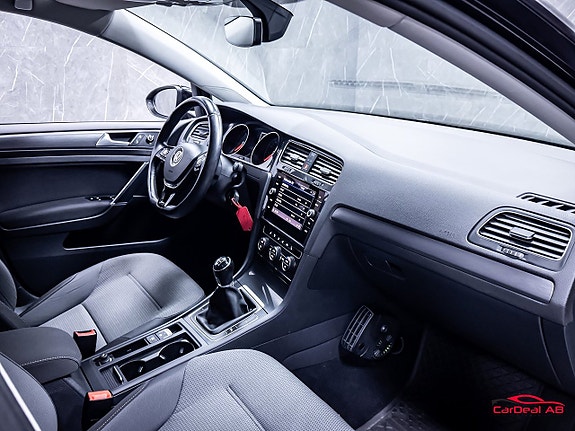Volkswagen Golf I 14 of 26