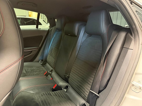 Mercedes-Benz CLA220 d 13 of 21