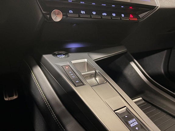 Peugeot 308 SW 8 of 12
