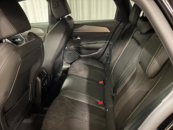 Peugeot 308 SW 4 of 12