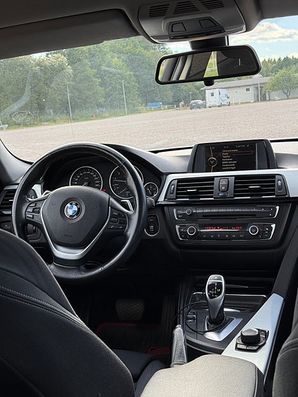 BMW 328i 5 of 5
