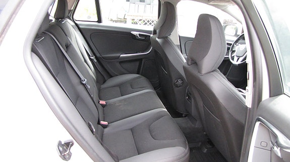 Volvo V60 7 of 10
