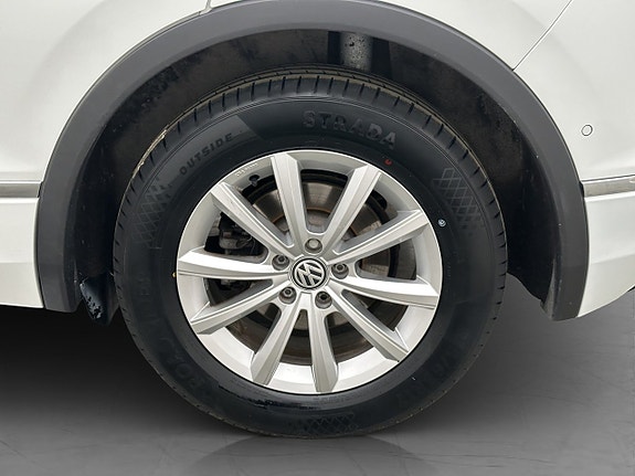 Volkswagen Tiguan 27 of 29
