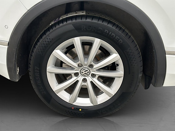 Volkswagen Tiguan 28 of 29