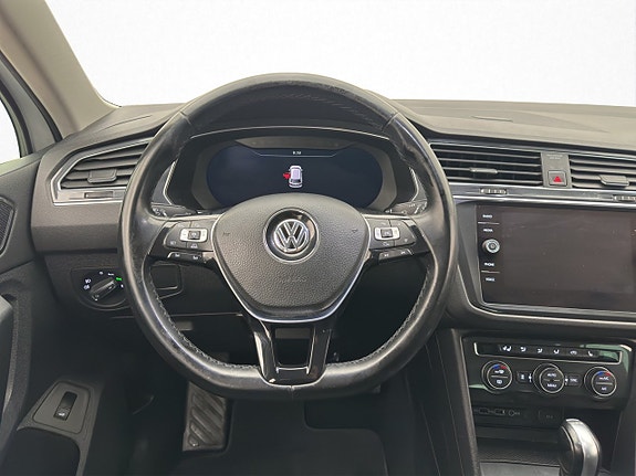 Volkswagen Tiguan 11 of 29