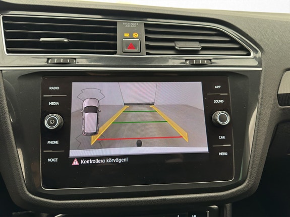 Volkswagen Tiguan 13 of 29