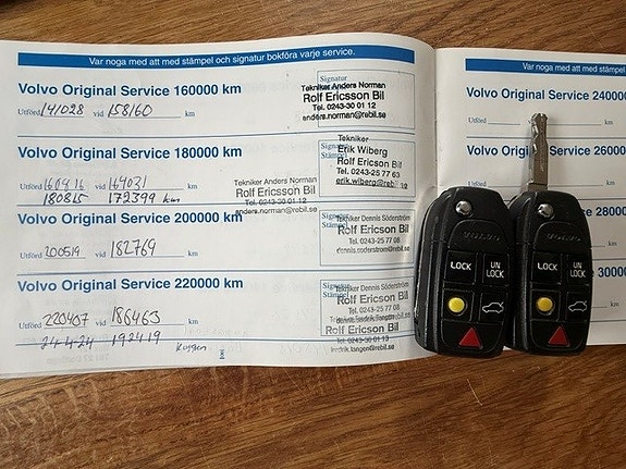 Volvo XC70 17 of 17