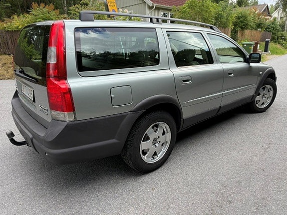 Volvo XC70 4 of 17