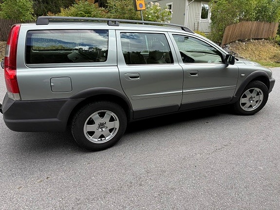 Volvo XC70 5 of 17