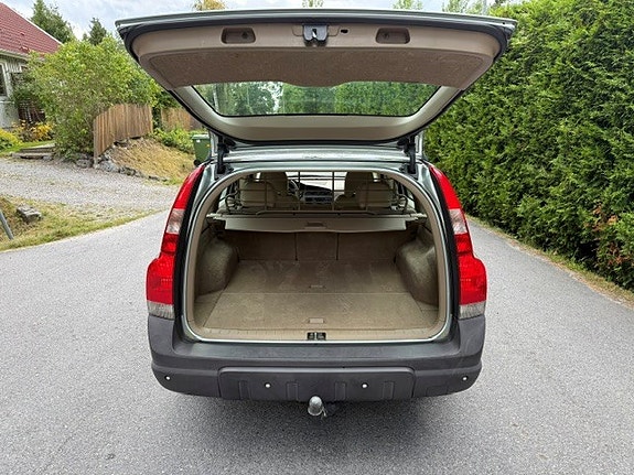 Volvo XC70 7 of 17