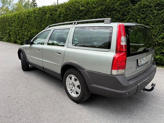 Volvo XC70 3 of 17